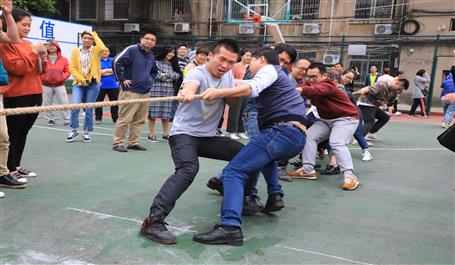 冶建青年有力量！公司團委舉辦“五四”拔河比賽